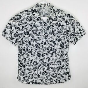 Lululemon Down To The Wire men’s all over print short sleeve button up shirt